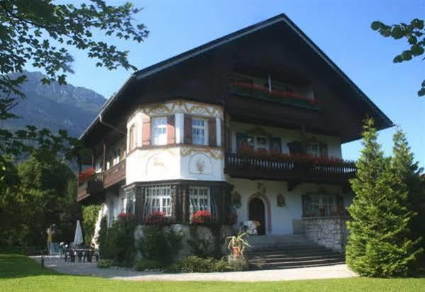 Gaestehaus Hohe Tannen Garmisch-Partenkirchen Exterior photo